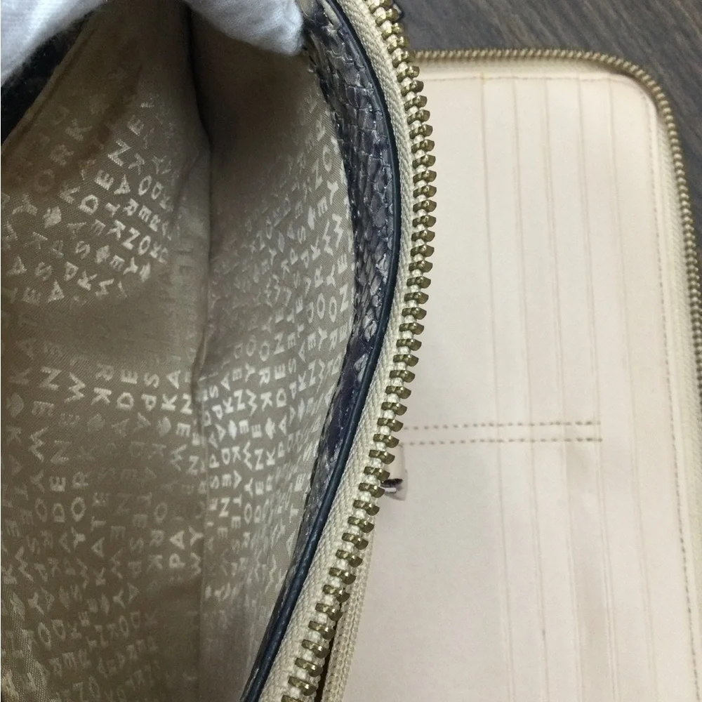 GUC. kate spade Beige Black Snake-Print Zip Wallet